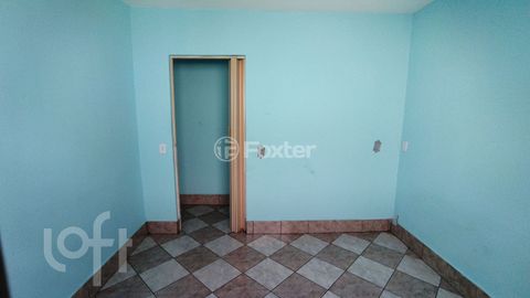 Image 8 - 855425