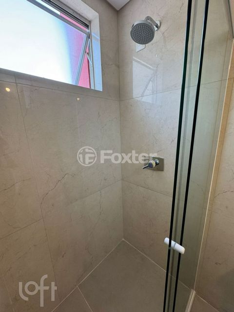 Image 8 - 855433