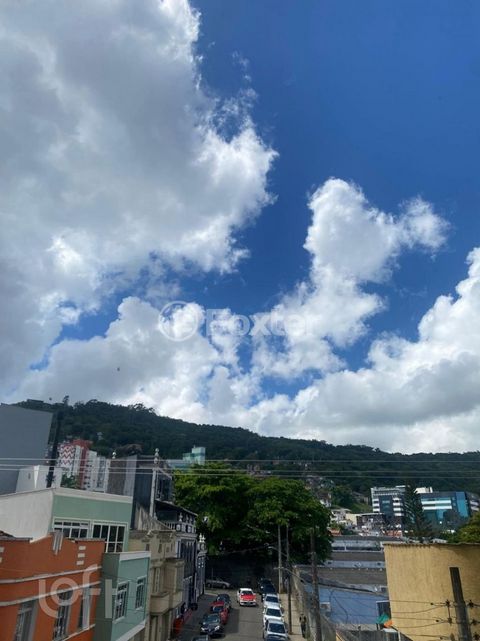 Image 17 - 855457