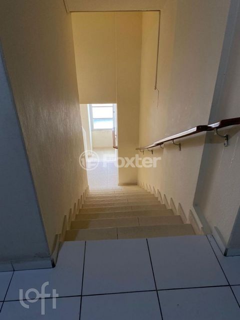 Image 5 - 855457