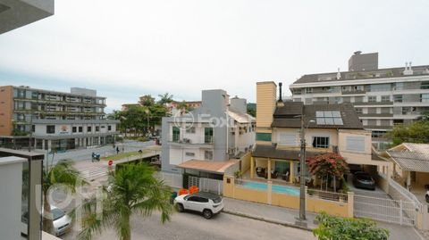 Image 11 - 855459