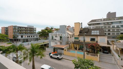 Image 17 - 855459