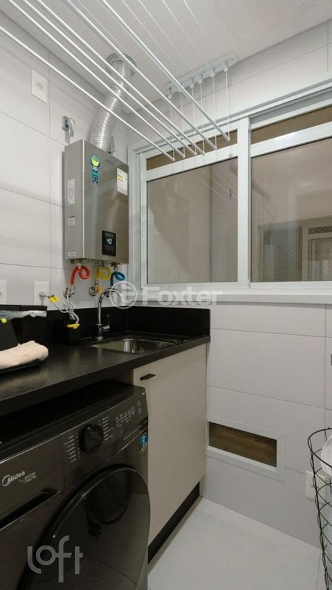 Image 9 - 855461