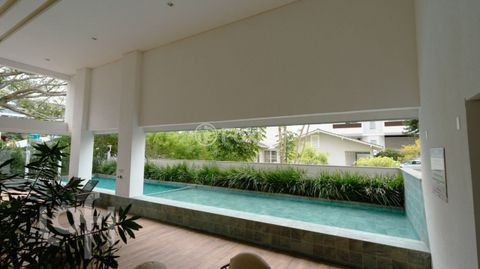 Image 11 - 855461