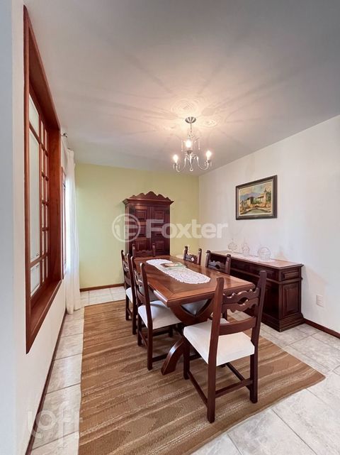 Image 7 - 855486