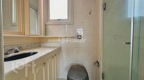 Image 6 - 855560