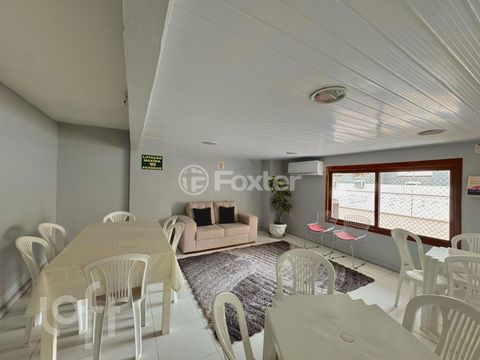 Image 11 - 855560