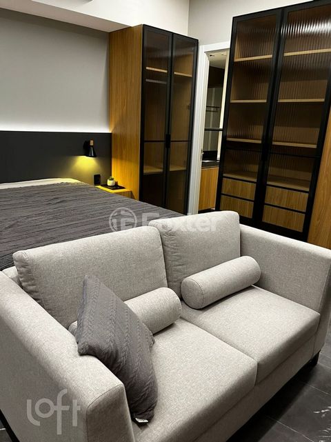 Image 6 - 855568