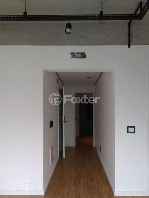 Image 1 - 855638