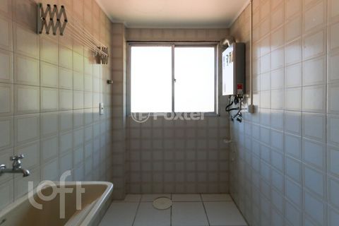 Image 19 - 855704
