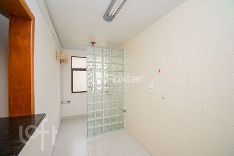 Image 4 - 855754