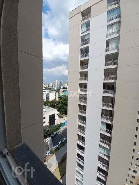 Image 4 - 855792