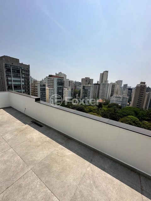 Image 9 - 855811