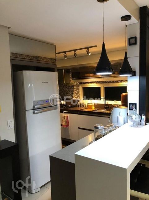 Image 7 - 855891