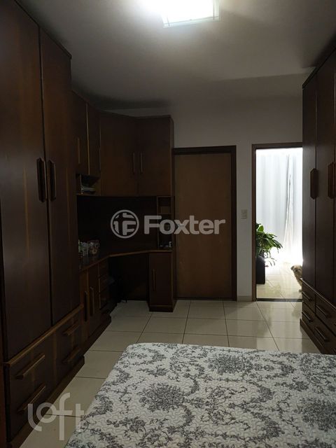 Image 5 - 855913