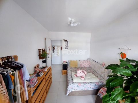 Image 4 - 855926