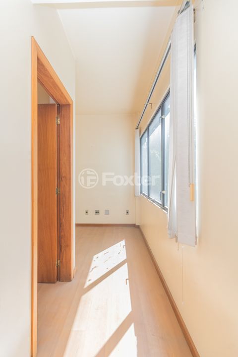 Image 7 - 855976