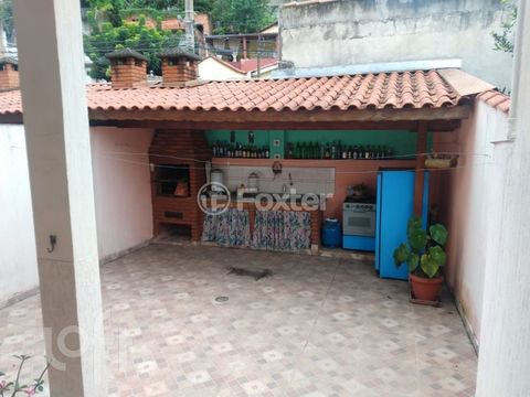 Image 7 - 856068