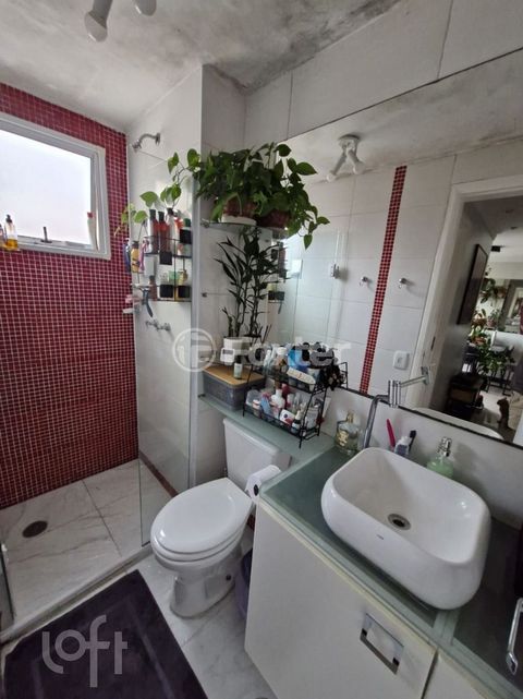 Image 3 - 856080