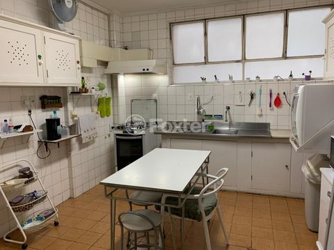 Image 4 - 856126
