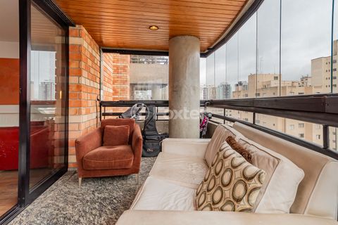 Image 3 - 856151