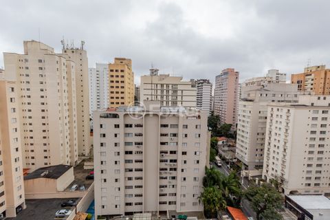 Image 6 - 856151