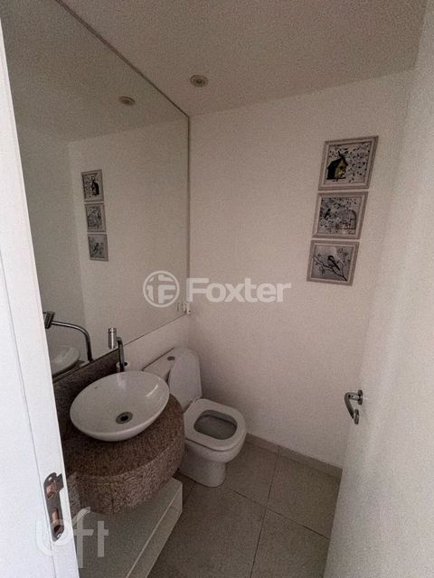 Image 9 - 856300
