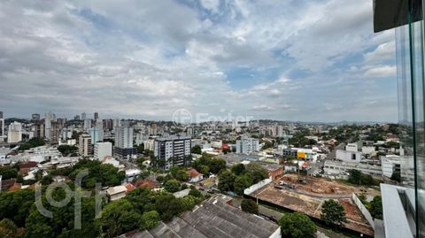 Image 6 - 856305