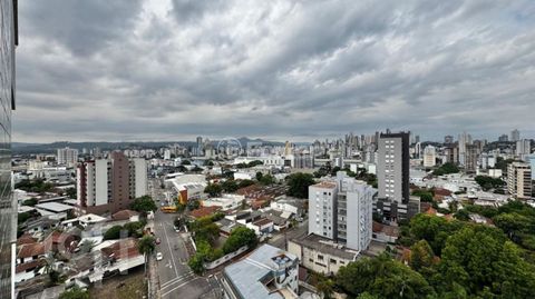 Image 5 - 856305