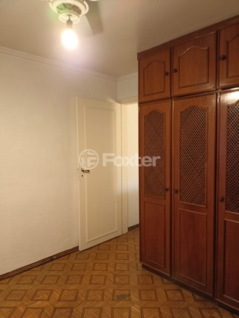 Image 7 - 856368