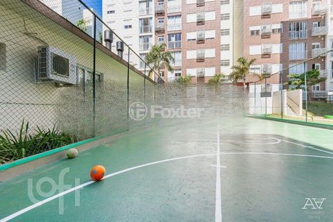 Image 8 - 856370