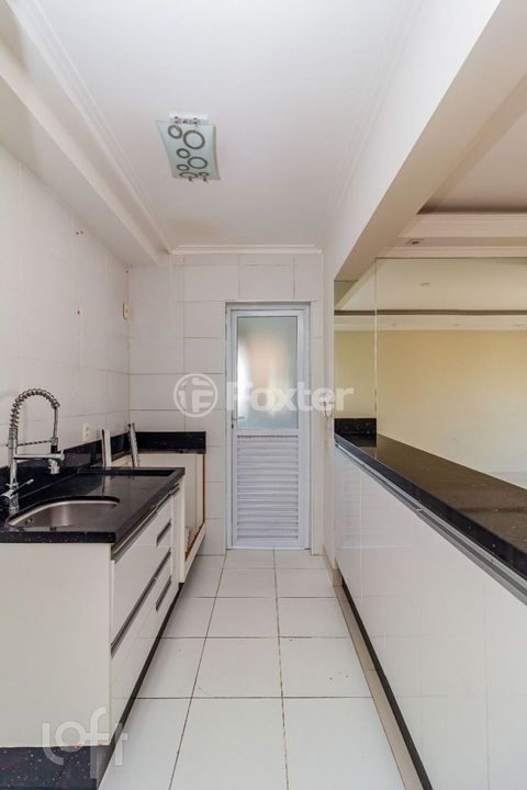 Image 7 - 856387