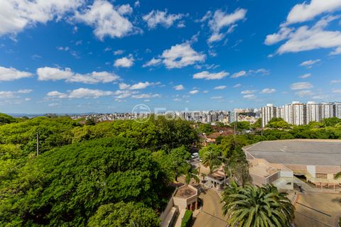 Image 10 - 856441