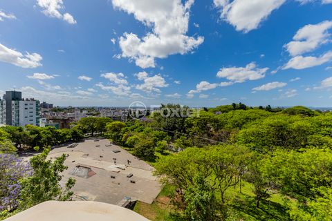Image 17 - 856441