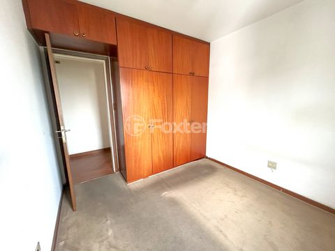 Image 7 - 856472