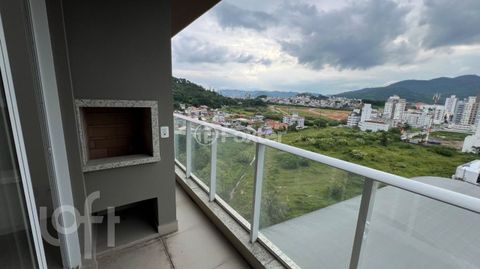 Image 6 - 856490
