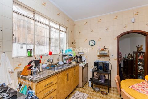 Image 16 - 856506