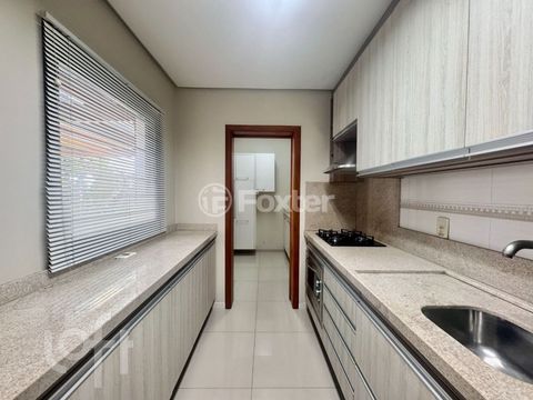 Image 8 - 856512