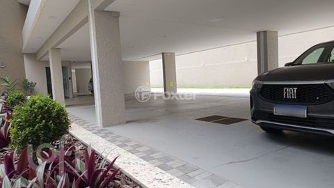 Image 11 - 856515