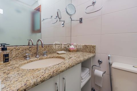 Image 19 - 856532