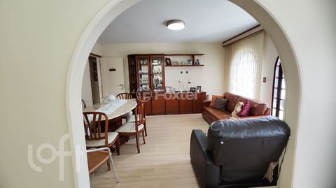 Image 4 - 856552