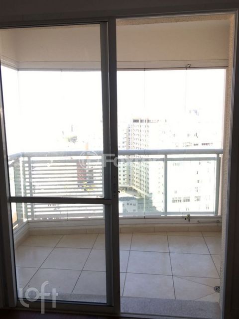 Image 6 - 856573