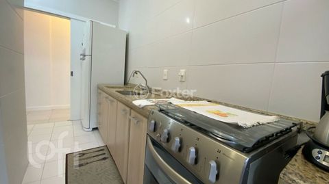 Image 16 - 856596