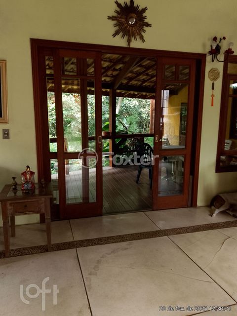 Image 4 - 856605