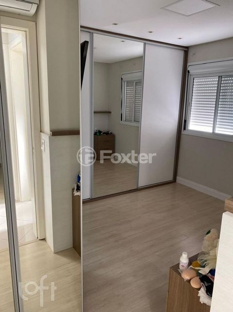 Image 3 - 856628