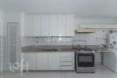 Image 11 - 856715