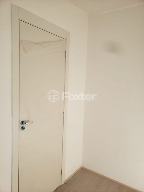 Image 5 - 856727