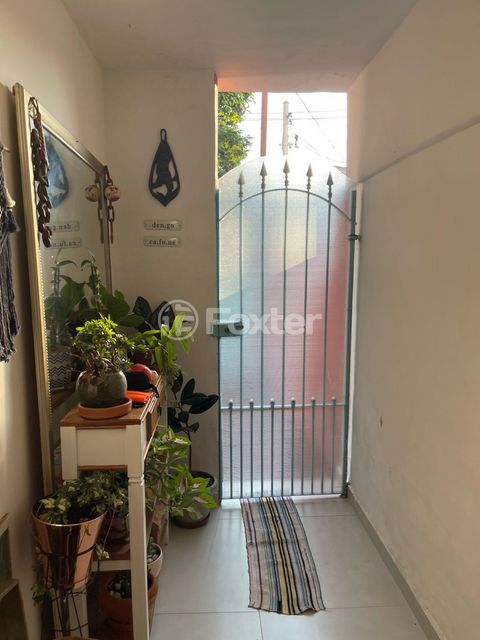 Image 2 - 856817