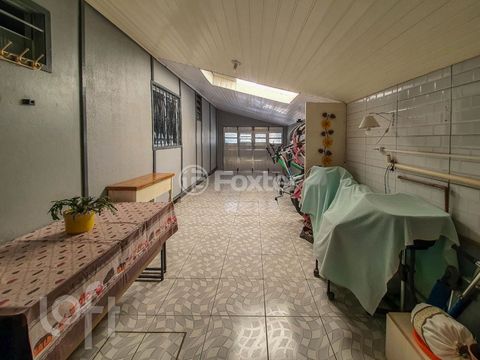 Image 3 - 856828