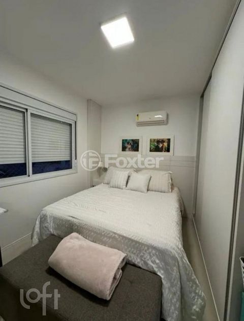 Image 6 - 856875